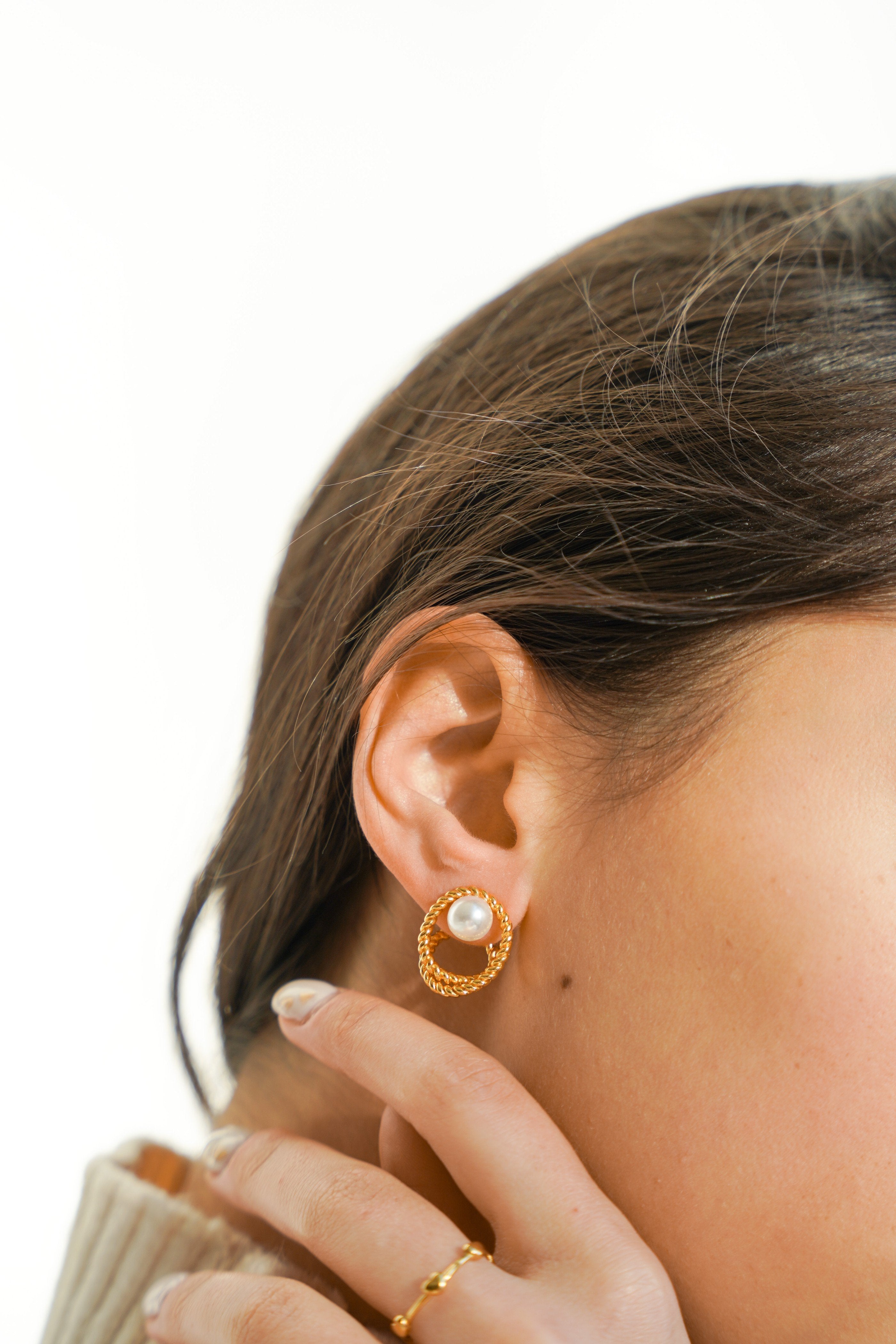 Perlen-auf-Twist-Ohrringe